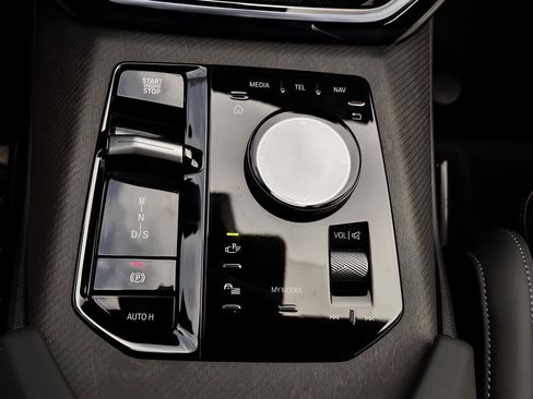 Used 2025 BMW X3 xDrive30i w/ Premium Package AWD/4WD image 15