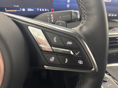 Used 2025 Buick Enclave Preferred image 14