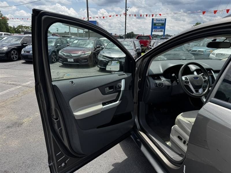 Used 2013 Ford Edge SEL FWD image 20
