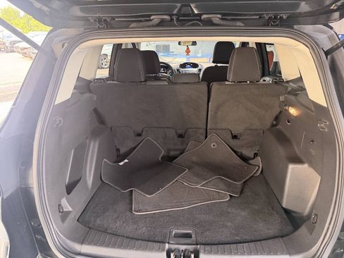 Used 2017 Ford Escape SE FWD image 9