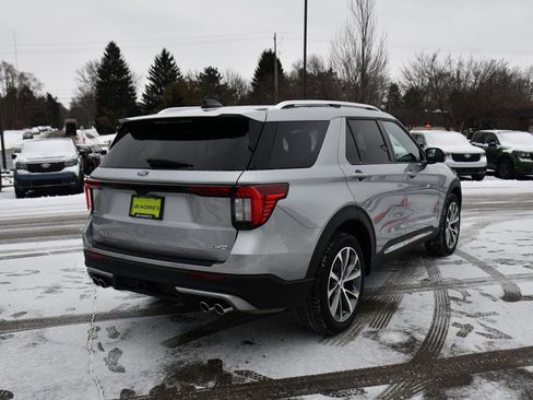 Used 2025 Ford Explorer Platinum w/ Ultimate Package image 6