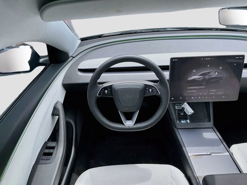 Used 2025 Tesla Model 3 Long Range RWD image 21