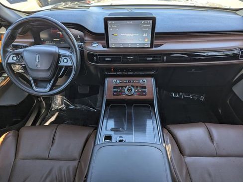 Certified 2023 Lincoln Aviator Reserve w/ Equipment Group 201A image 15