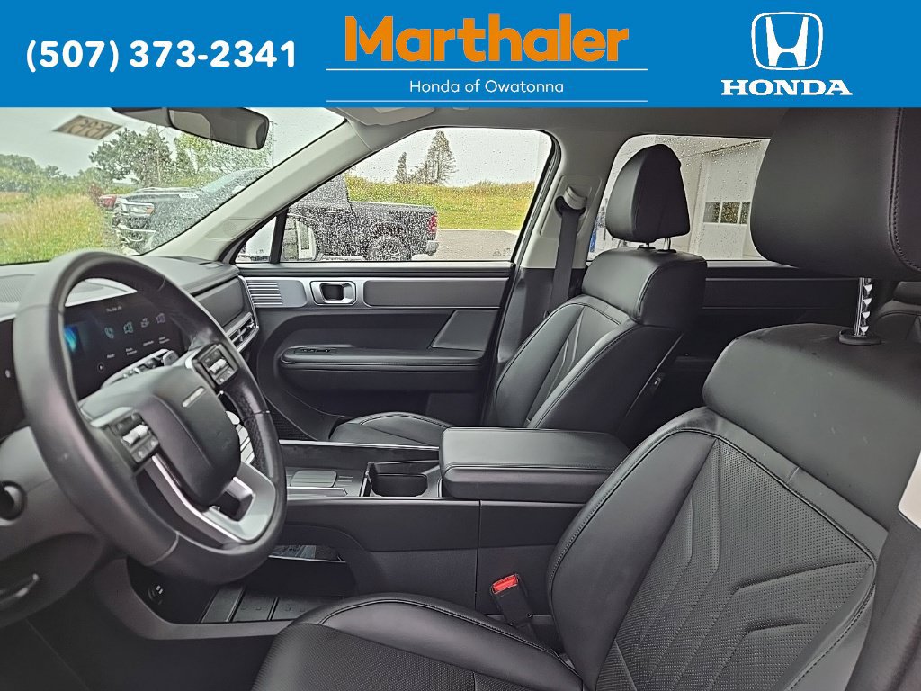 Used 2026 Hyundai Santa Fe SEL FWD image 9