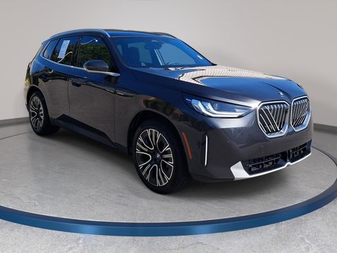 Certified 2025 BMW X3 xDrive30i w/ Premium Package AWD/4WD image 4