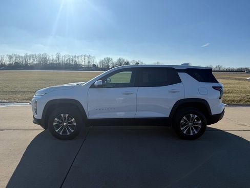New 2026 Chevrolet Equinox LT w/ Convenience Package II image 9