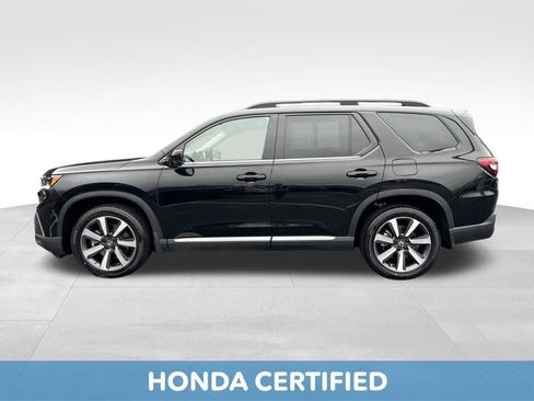 Used 2024 Honda Pilot Touring image 4