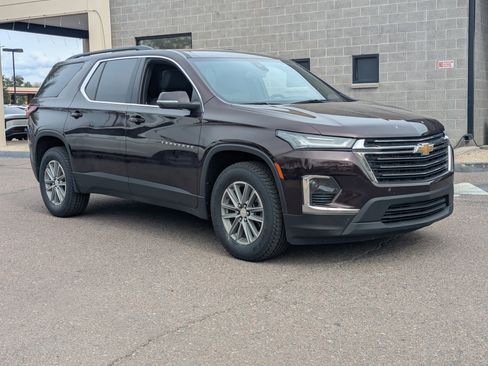 Used 2023 Chevrolet Traverse LT image 35