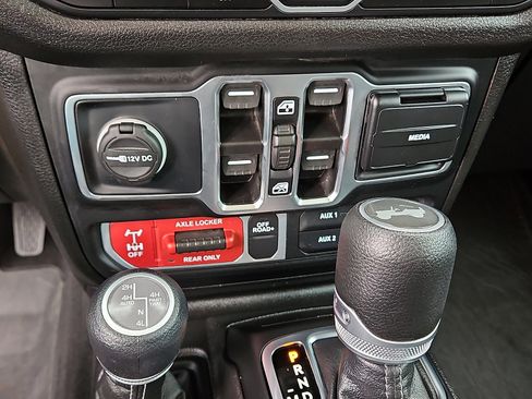 Used 2025 Jeep Wrangler Unlimited Sport S 4xe AWD/4WD image 14