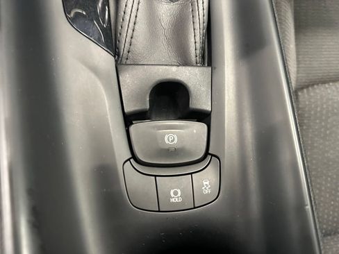 Used 2018 Toyota C-HR XLE FWD image 13