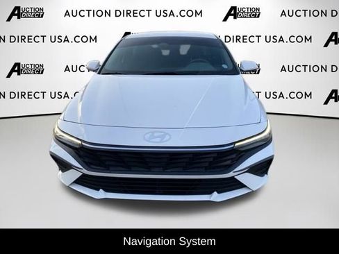 Used 2024 Hyundai Elantra SEL image 2
