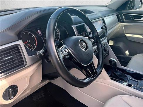 Used 2020 Volkswagen Atlas SE FWD image 14