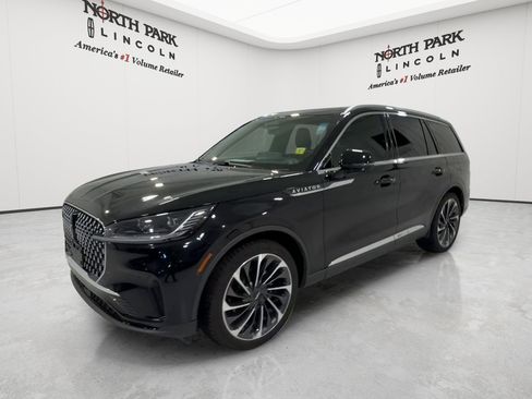 Used 2025 Lincoln Aviator Reserve w/ Illumination Package RWD image 1