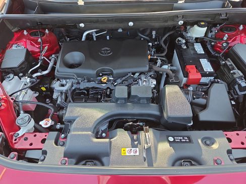 Certified 2022 Toyota RAV4 XLE w/ Convenience Package AWD/4WD image 35