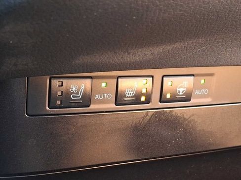 Certified 2024 Lexus ES 300h w/ Premium Package image 16