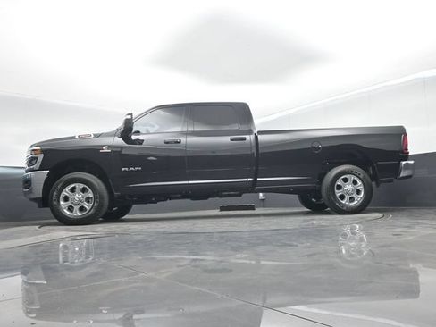 Used 2025 RAM 3500 Big Horn AWD/4WD image 47