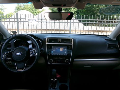 Used 2018 Subaru Outback 2.5i Limited AWD/4WD image 30