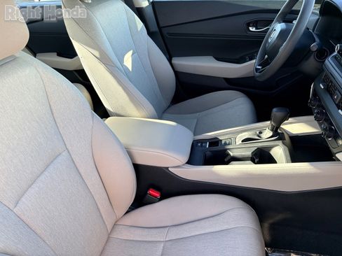 Certified 2025 Honda Accord SE image 29