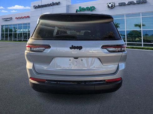 New 2025 Jeep Grand Cherokee L Laredo RWD image 6