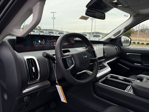 New 2026 Ford Expedition Max Platinum w/ Driver's Package image 10