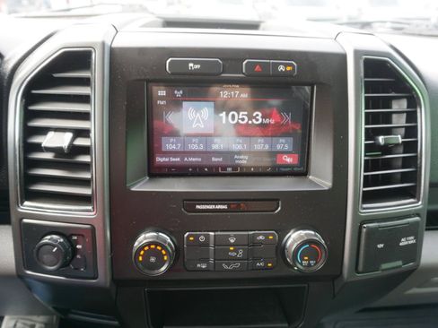 Used 2018 Ford F150 XLT AWD/4WD image 19