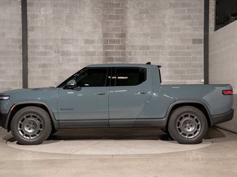 Used 2026 Rivian R1T Premium AWD/4WD image 4