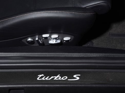 Used 2014 Porsche 911 Turbo S AWD/4WD image 38