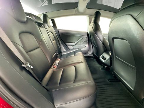 Used 2019 Tesla Model 3 Standard Range Plus image 24