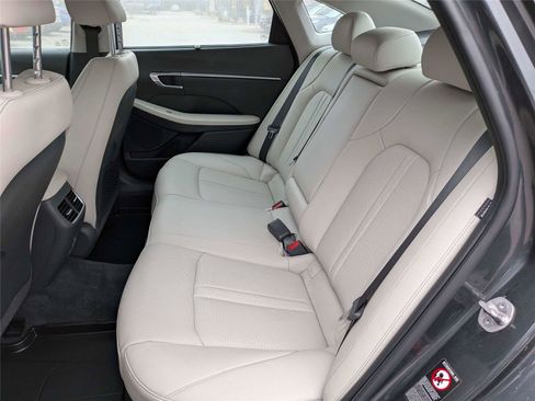 Used 2023 Hyundai Sonata Limited w/ Cargo Package image 15