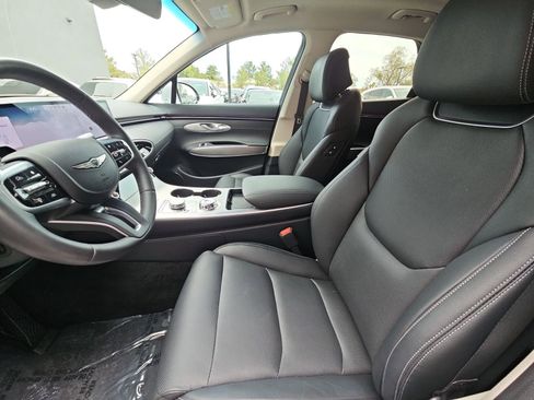 Certified 2026 Genesis GV70 2.5T Select AWD/4WD image 15