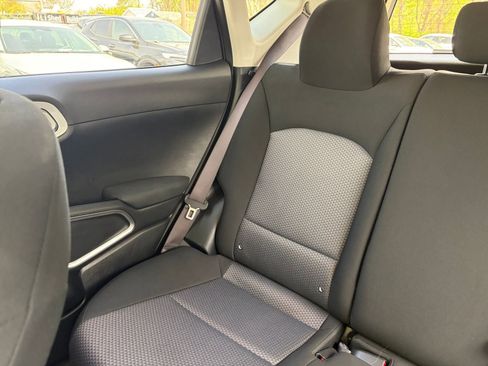 Used 2025 Kia Soul LX w/ LX Technology Package FWD image 37