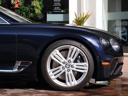 Used 2023 Bentley Continental GT V8 image 6