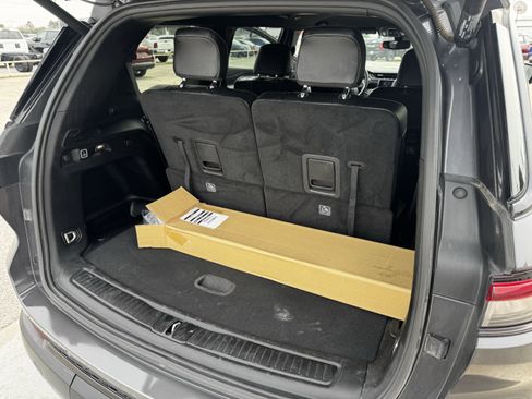 Used 2023 Jeep Grand Cherokee L Altitude image 32