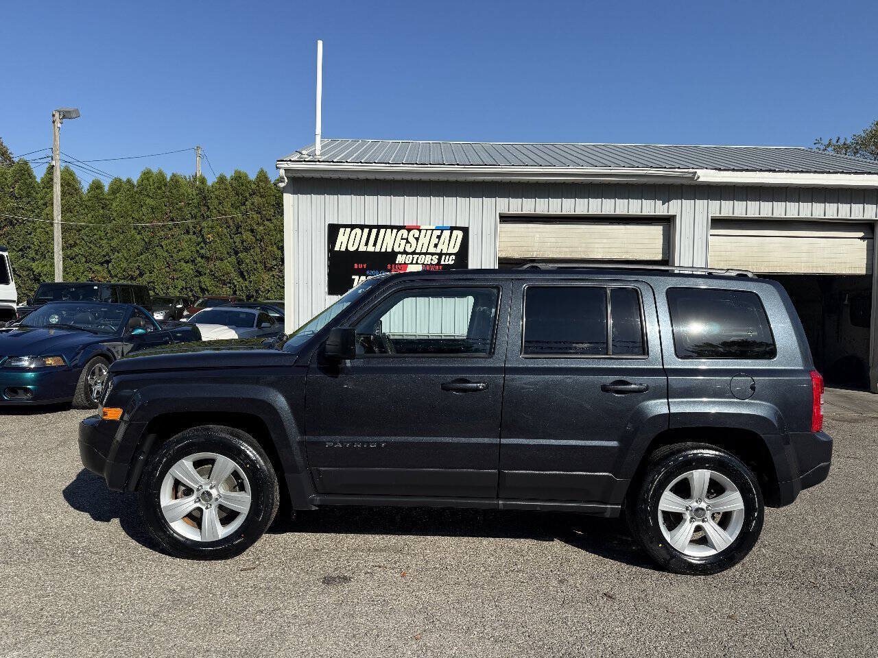 Used 2014 Jeep Patriot Latitude AWD/4WD image 6