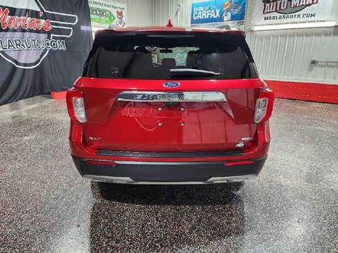 Used 2020 Ford Explorer XLT w/ Equipment Group 202A AWD/4WD image 6