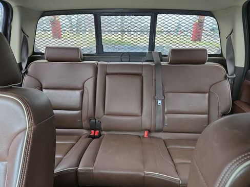 Used 2019 Chevrolet Silverado 3500 High Country w/ Duramax Plus Package image 28