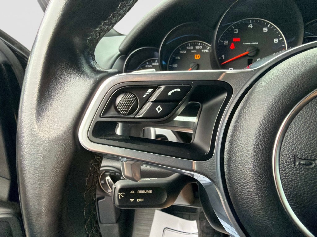 Used 2018 Porsche Cayenne Platinum Edition AWD/4WD image 30