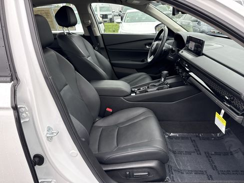 Certified 2025 Honda Accord Touring image 34