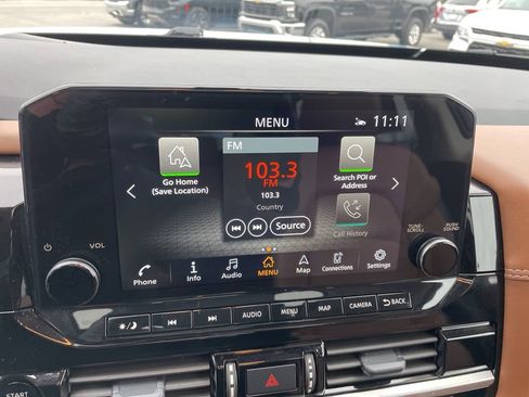 Used 2025 Nissan Pathfinder Platinum w/ Cargo Package image 10