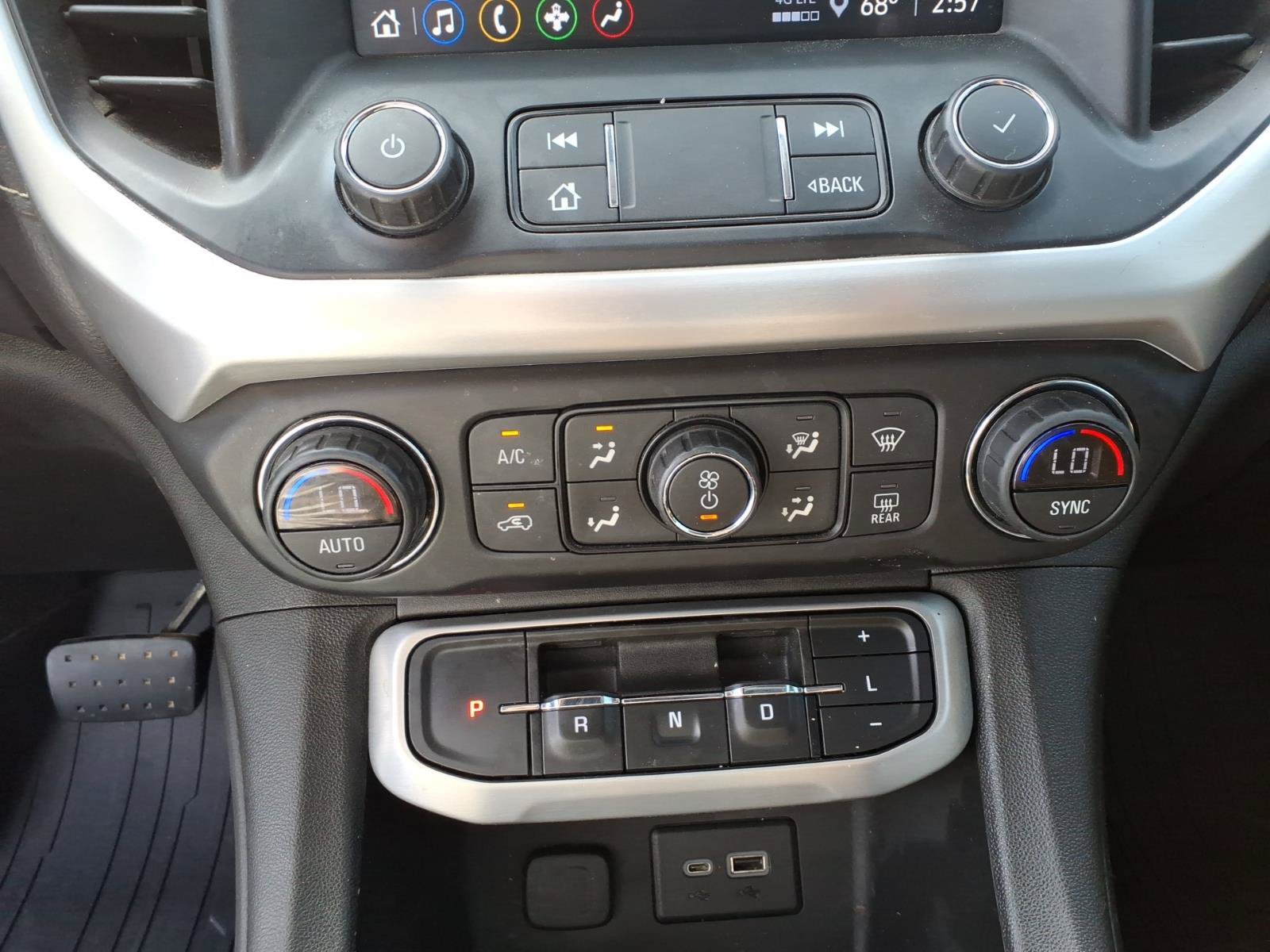 Used 2021 GMC Acadia SLE w/ Elevation Edition FWD image 13