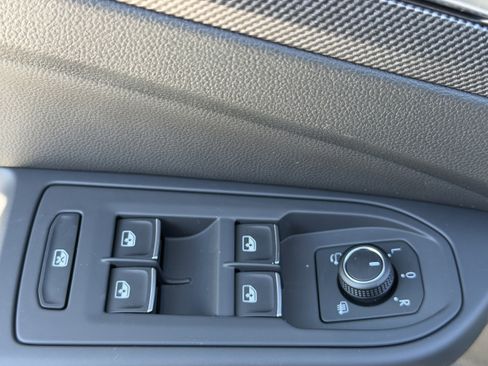 New 2026 Volkswagen GTI SE image 17