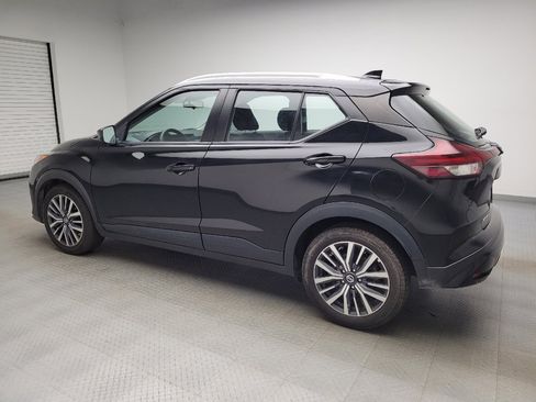 Used 2021 Nissan Kicks SV FWD image 3
