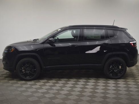 New 2026 Jeep Compass Latitude image 14