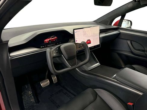 Used 2022 Tesla Model X Plaid image 9