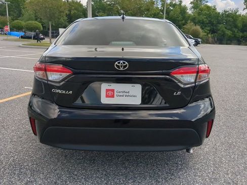 Certified 2025 Toyota Corolla LE image 5