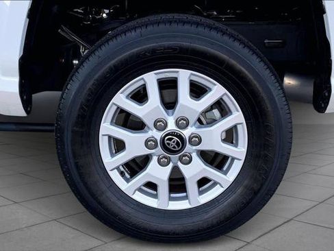 Certified 2024 Toyota Tacoma SR5 image 20