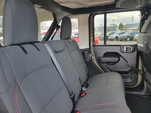 New 2026 Jeep Wrangler Unlimited Rubicon w/ Xtreme 35 Tire Package image 15