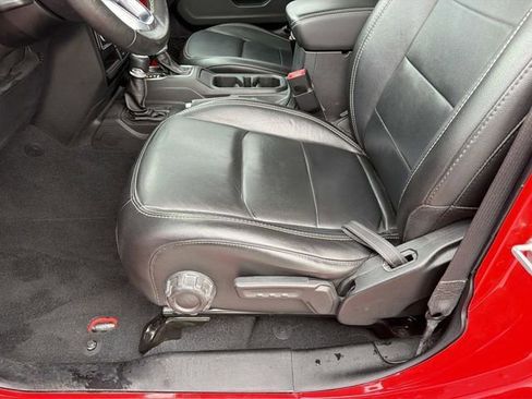 Used 2020 Jeep Wrangler Unlimited Sahara image 19