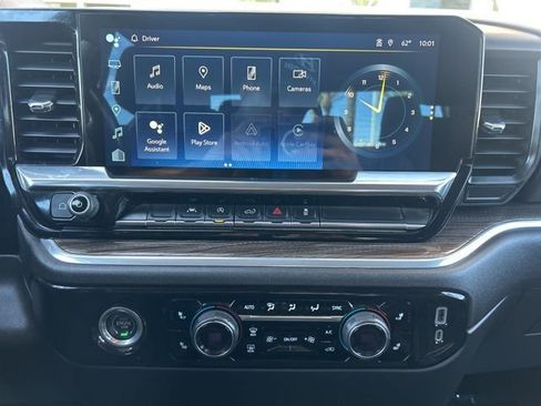 Used 2022 Chevrolet Silverado 1500 LT image 8