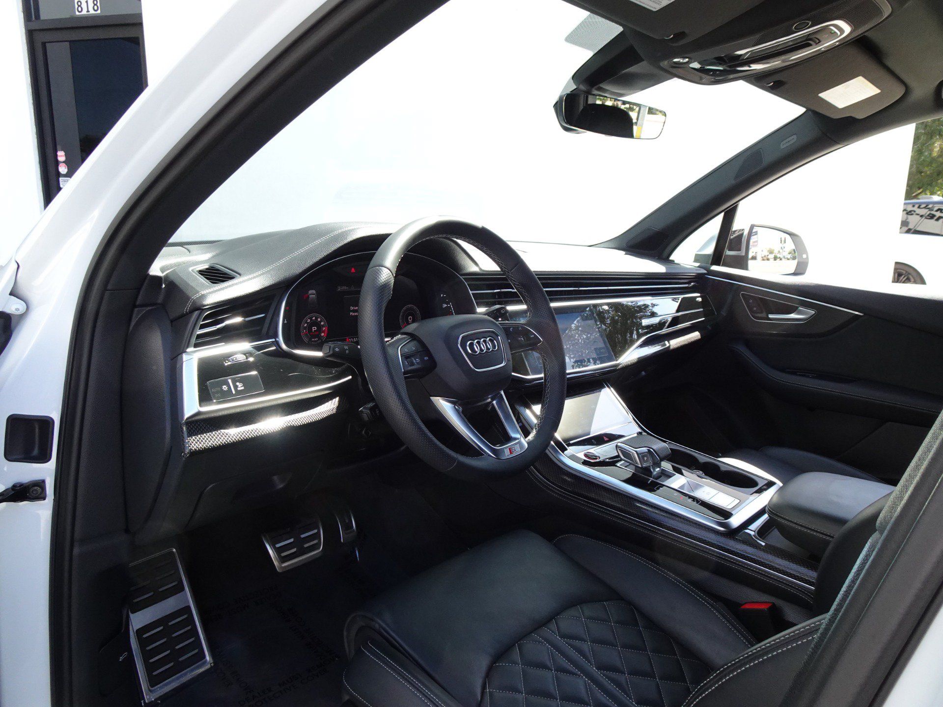 Used 2023 Audi SQ7 Premium Plus w/ Towing Package AWD/4WD image 10